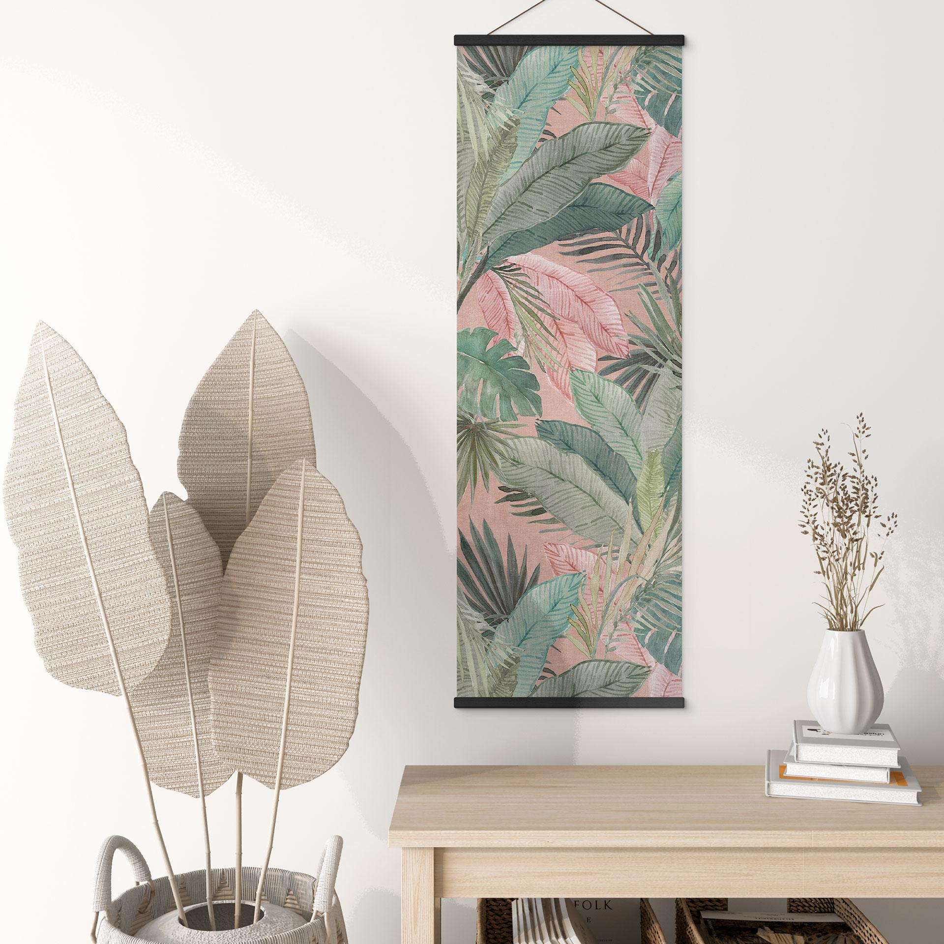 Obraz z tkaniny Tropikalne liście w dżungli różowy - Bloomery Decor - Panorama