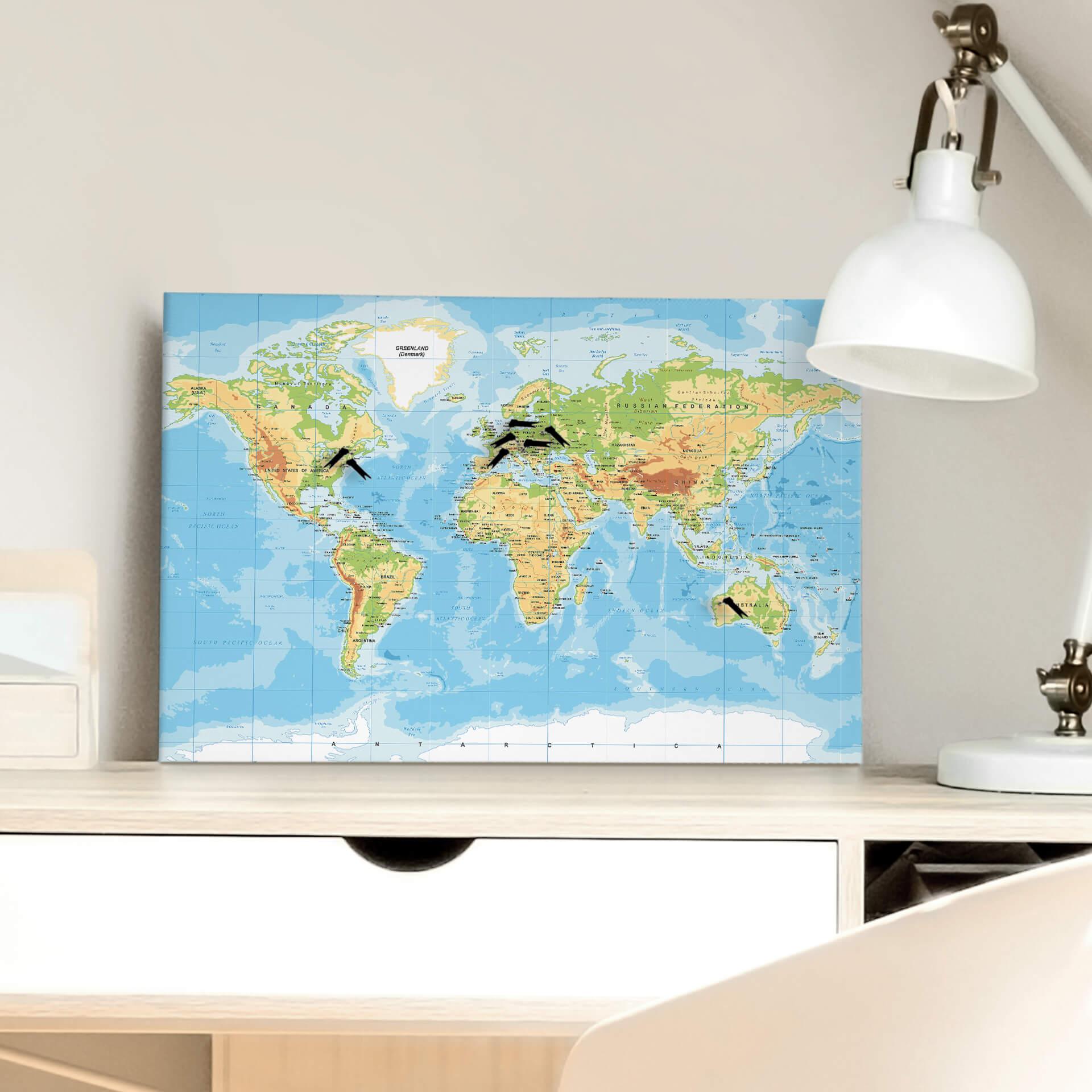 Canvas schilderij met speld achterkant - Topografische wereldkaart