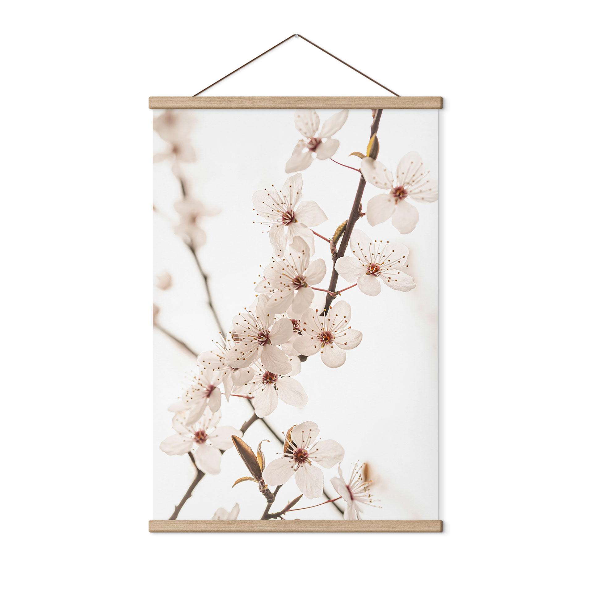 Tekstil plakat gren med hvide kirsebærblomster - Sisi & Seb