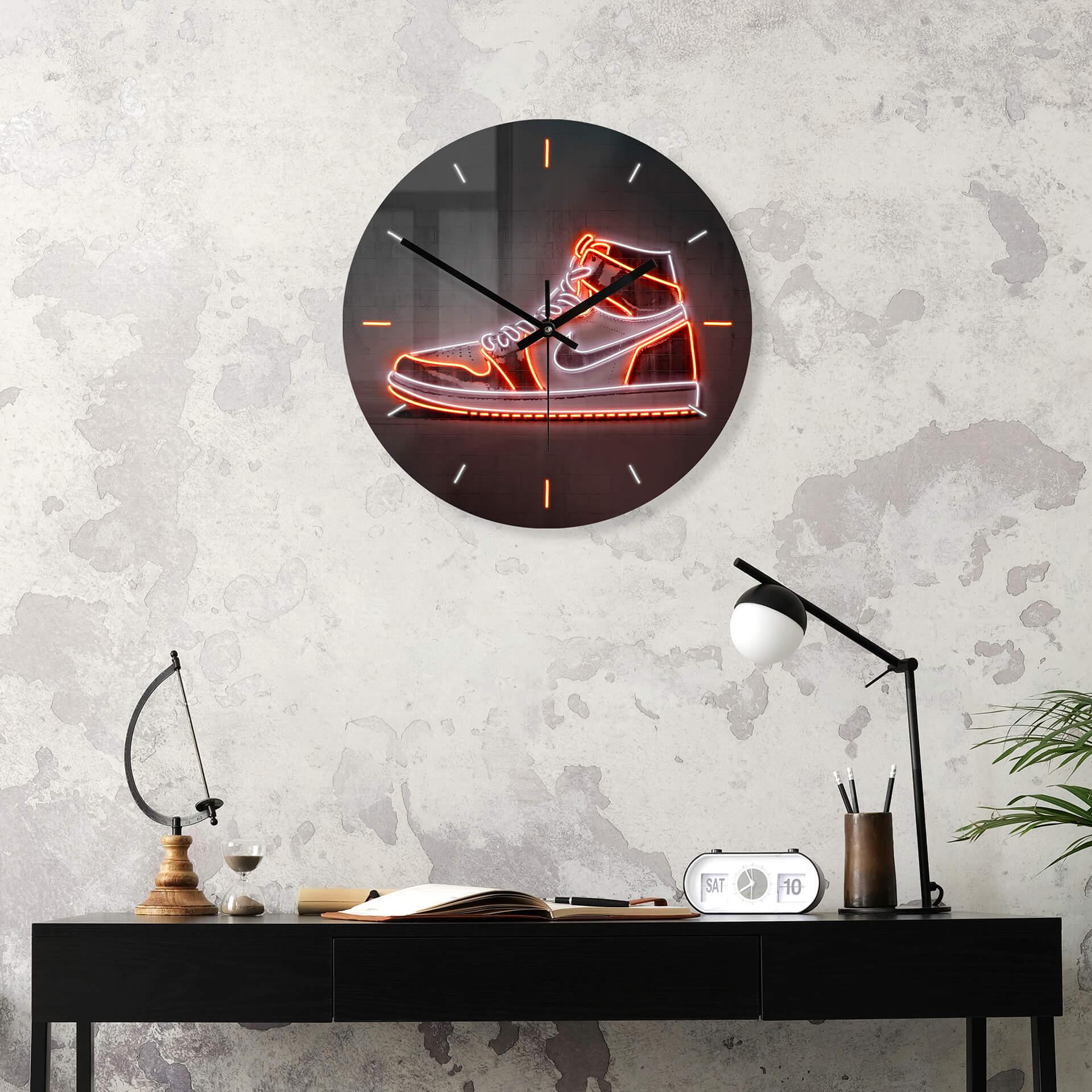 Wanduhr aus Glas - Mielu - Sneaker - Ø 30 cm