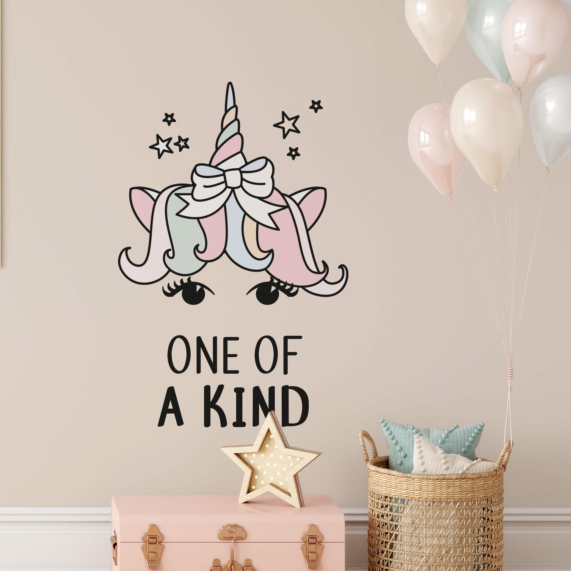 Sticker mural Kvilis - Tête de licorne One of a kind