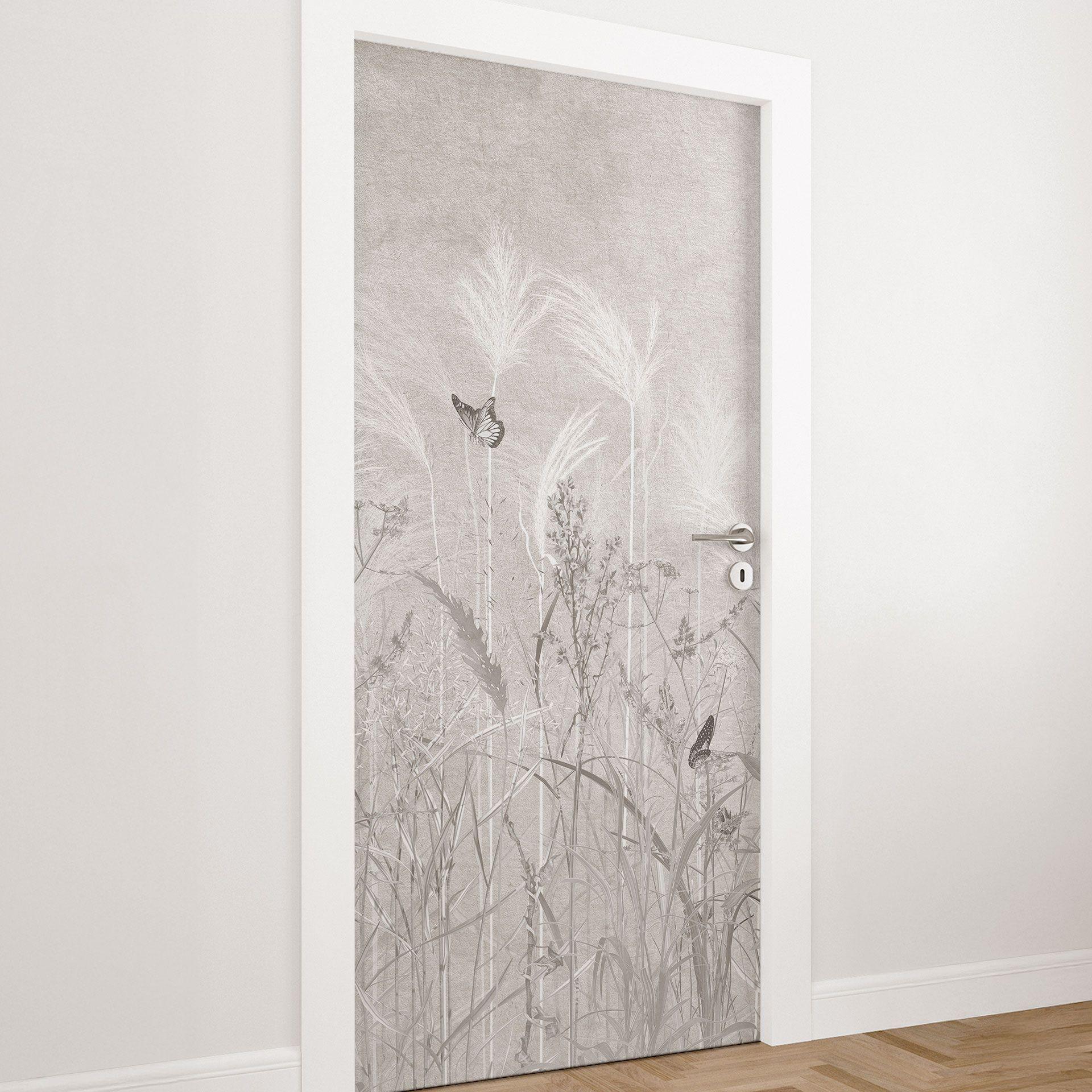 Deurfolie wilde bloemenweide met vlinders in Scandinavisch design - Ms Tiff