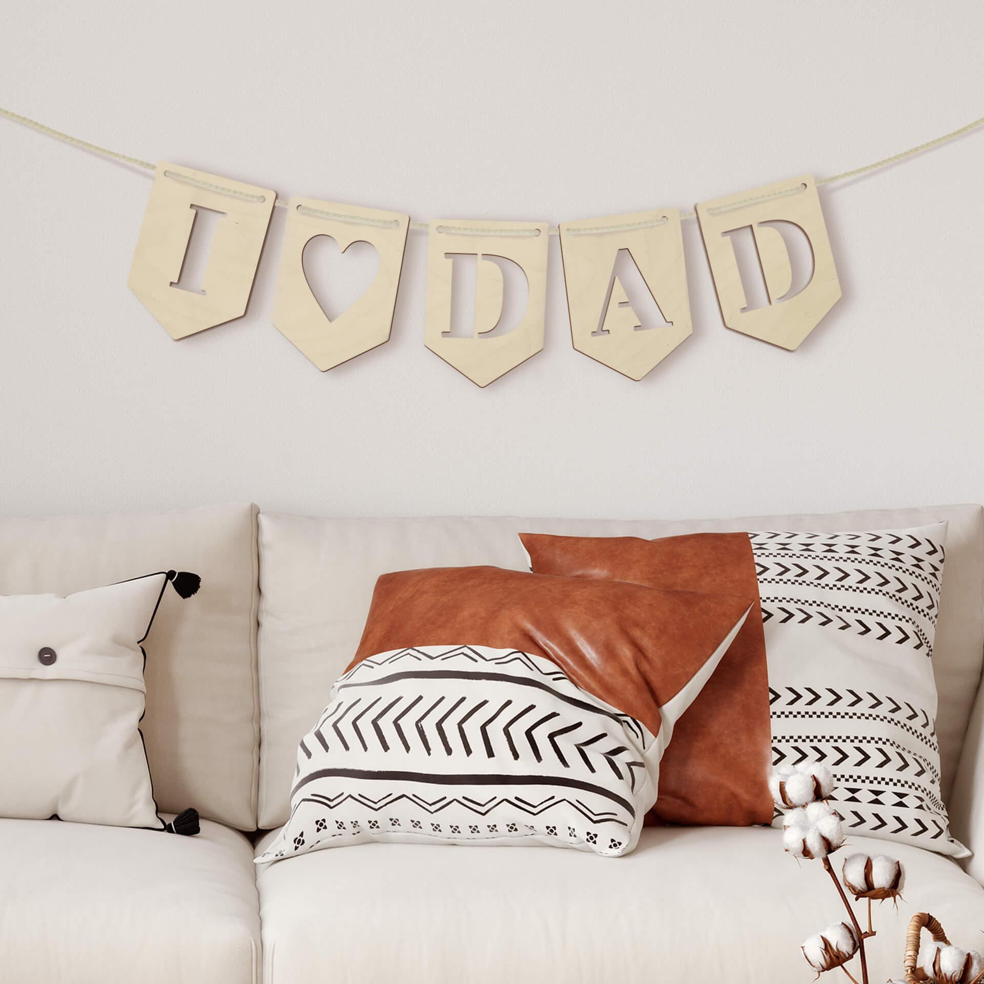 Decoración en madera álamo - cadena de banderines I Love Dad (set de 5) incl. cuerda de algodón