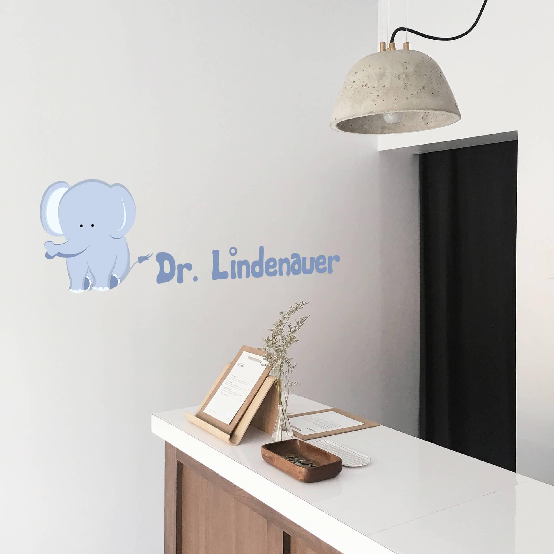 Wallsticker - Navn + elefantbaby