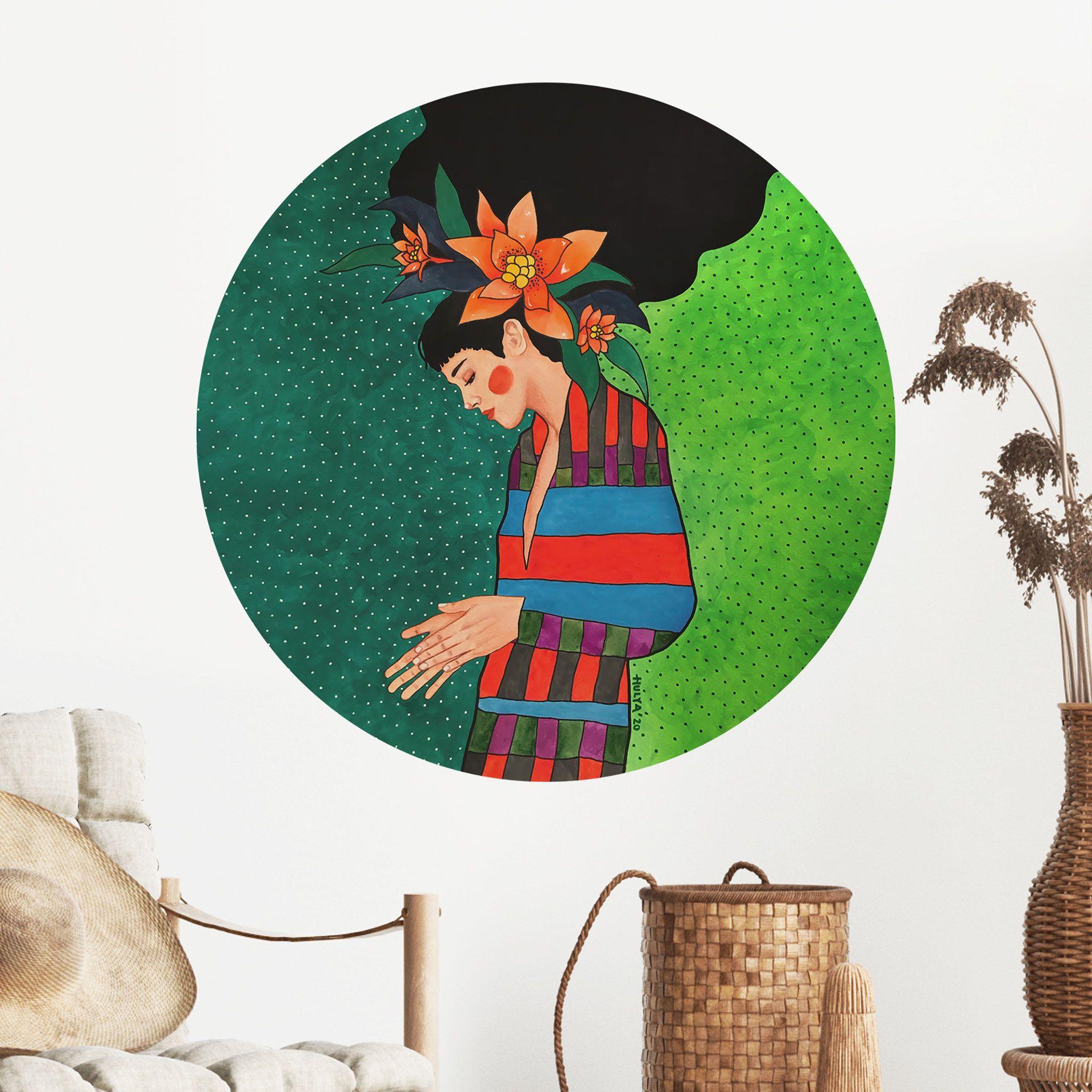 Vinilo decorativo Mujer con vestido a rayas y flores naranjas - Hülya - Redondo