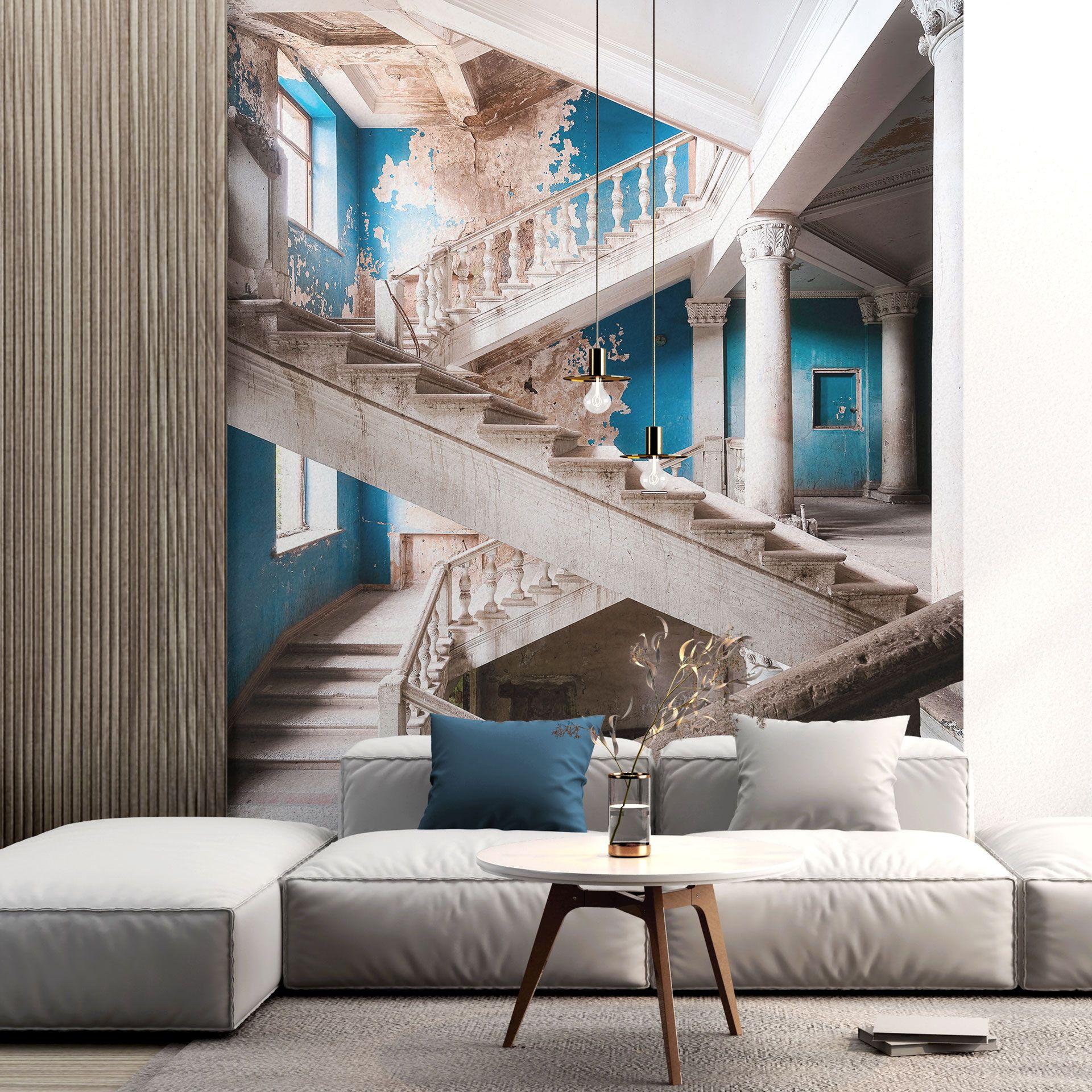 Fotomural imponente escalera con encanto antiguo - Robroek