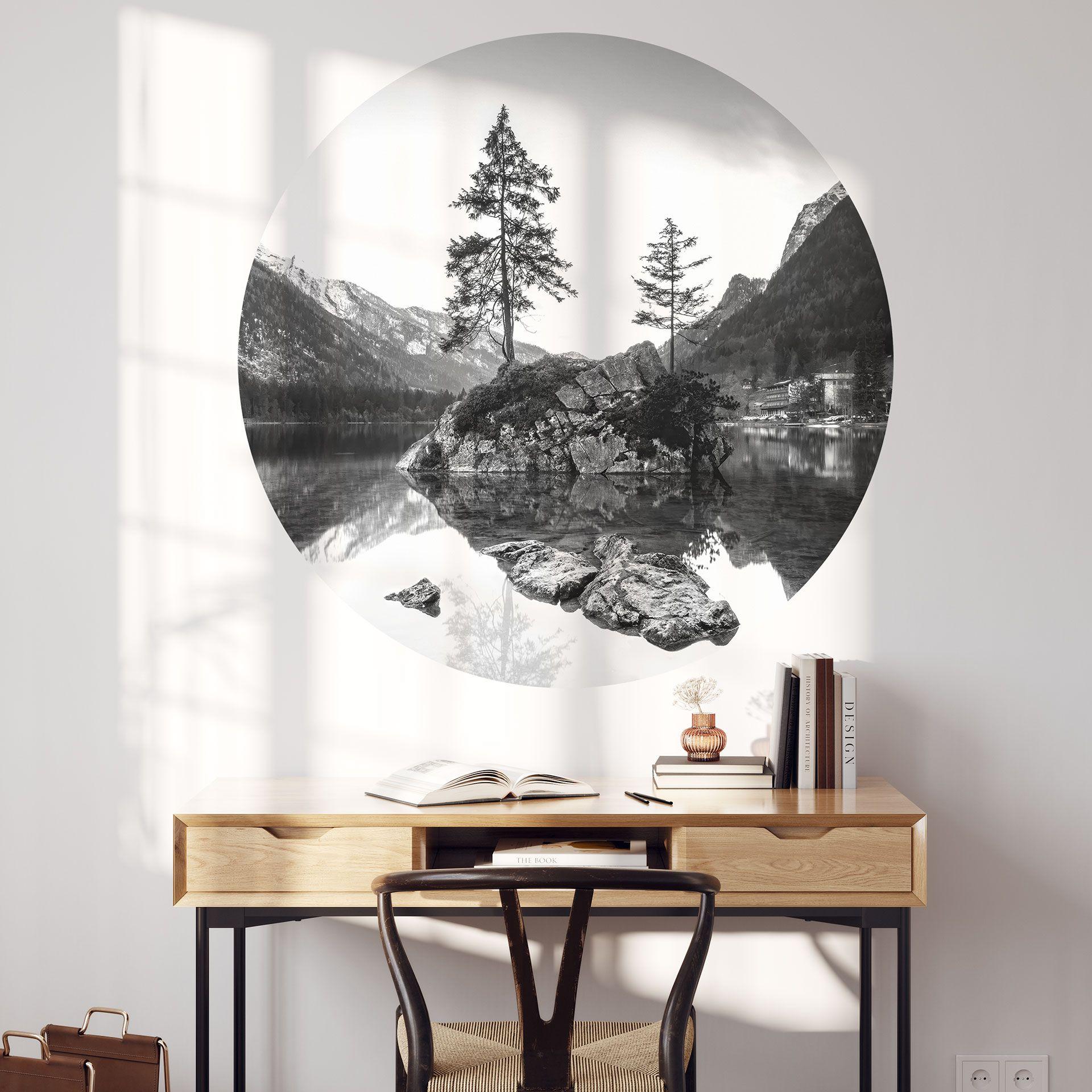 Wallsticker Malerisk landskab med krystalklar bjergsø - Hintersee - Rund
