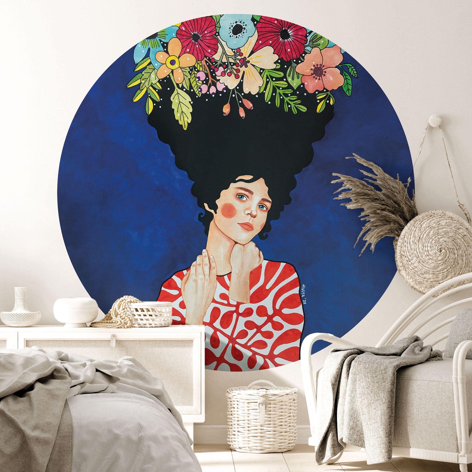 Fotobehang Vrouw met bloemen in het haar - Hülya - Rond - Zelfklevend/niet-geweven