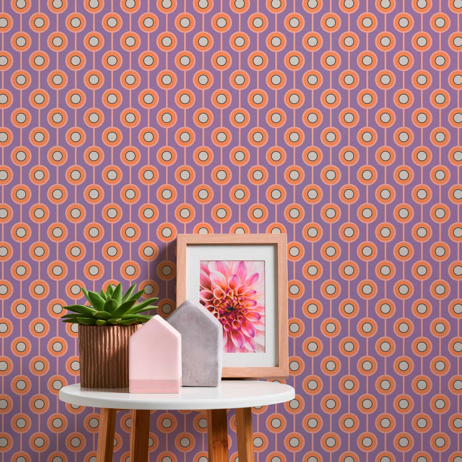 Retro look tapet lilla orange - prikket ikke-vævet tapet med grafisk mønster - struktureret tapet med afskalning og klæbning