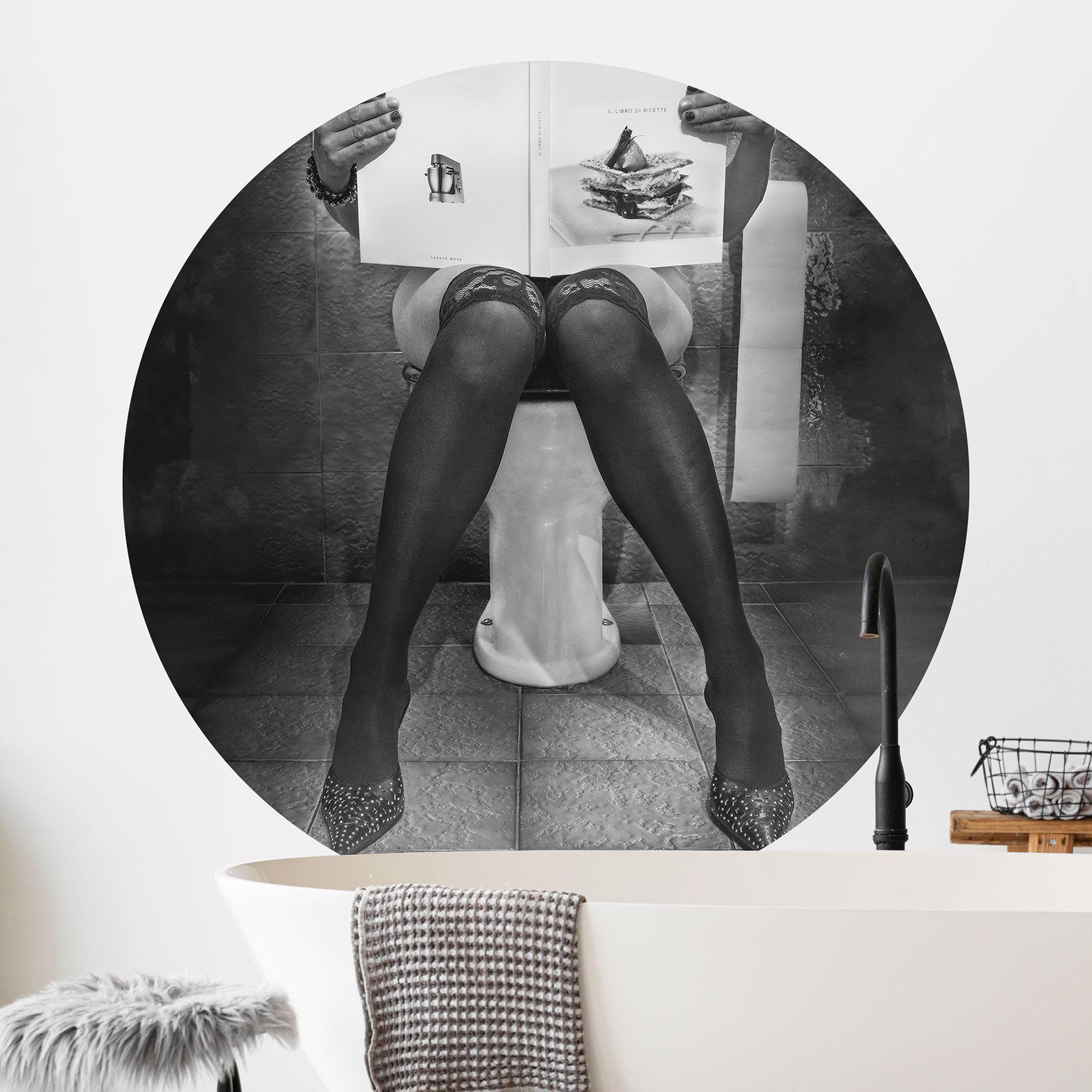 Vinilo decorativo Mujer erótica en el baño - Toniolo - Redondo
