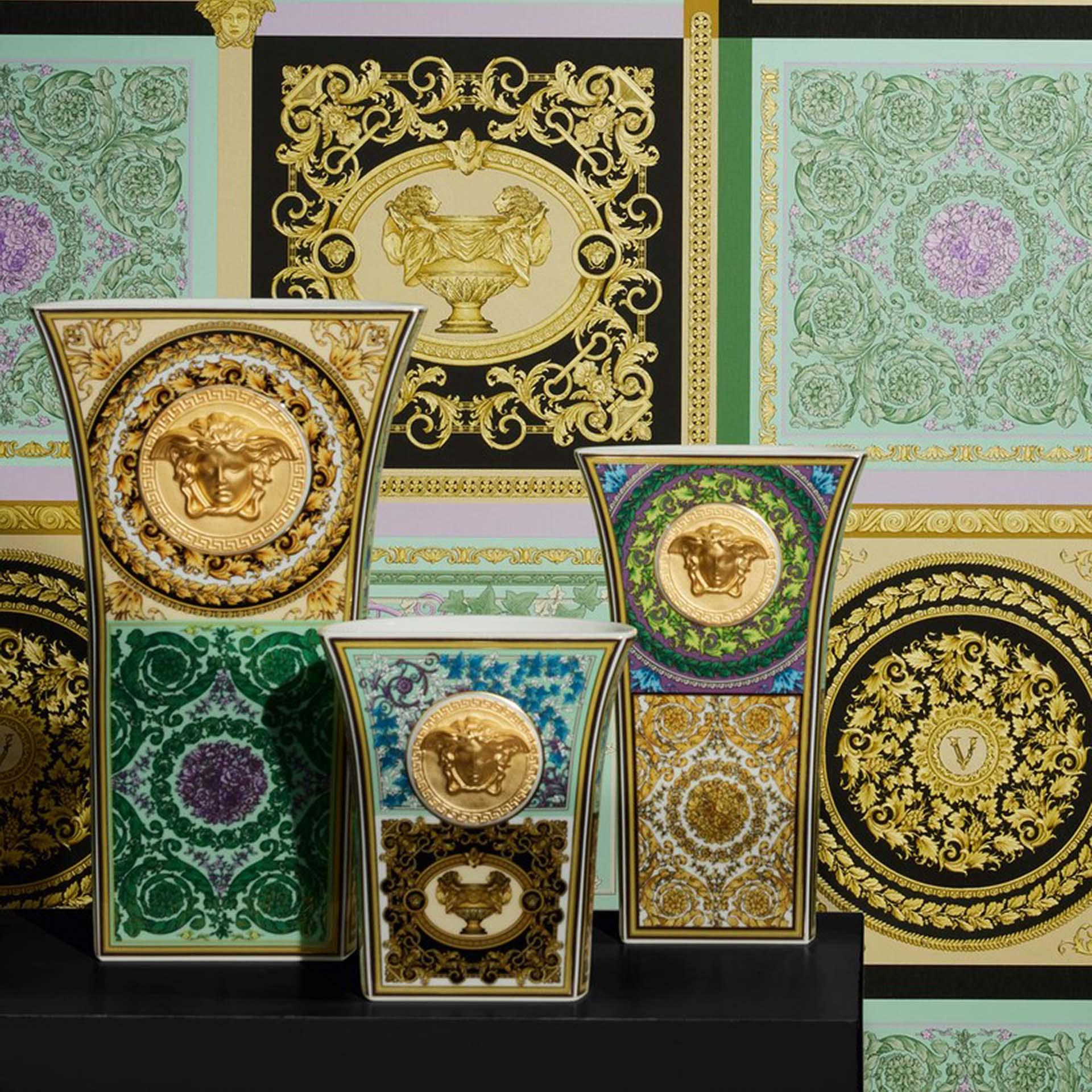 Versace design tapet i guld og grønt non-woven tapet i guld og grønt non-woven tapet med ranker barok look