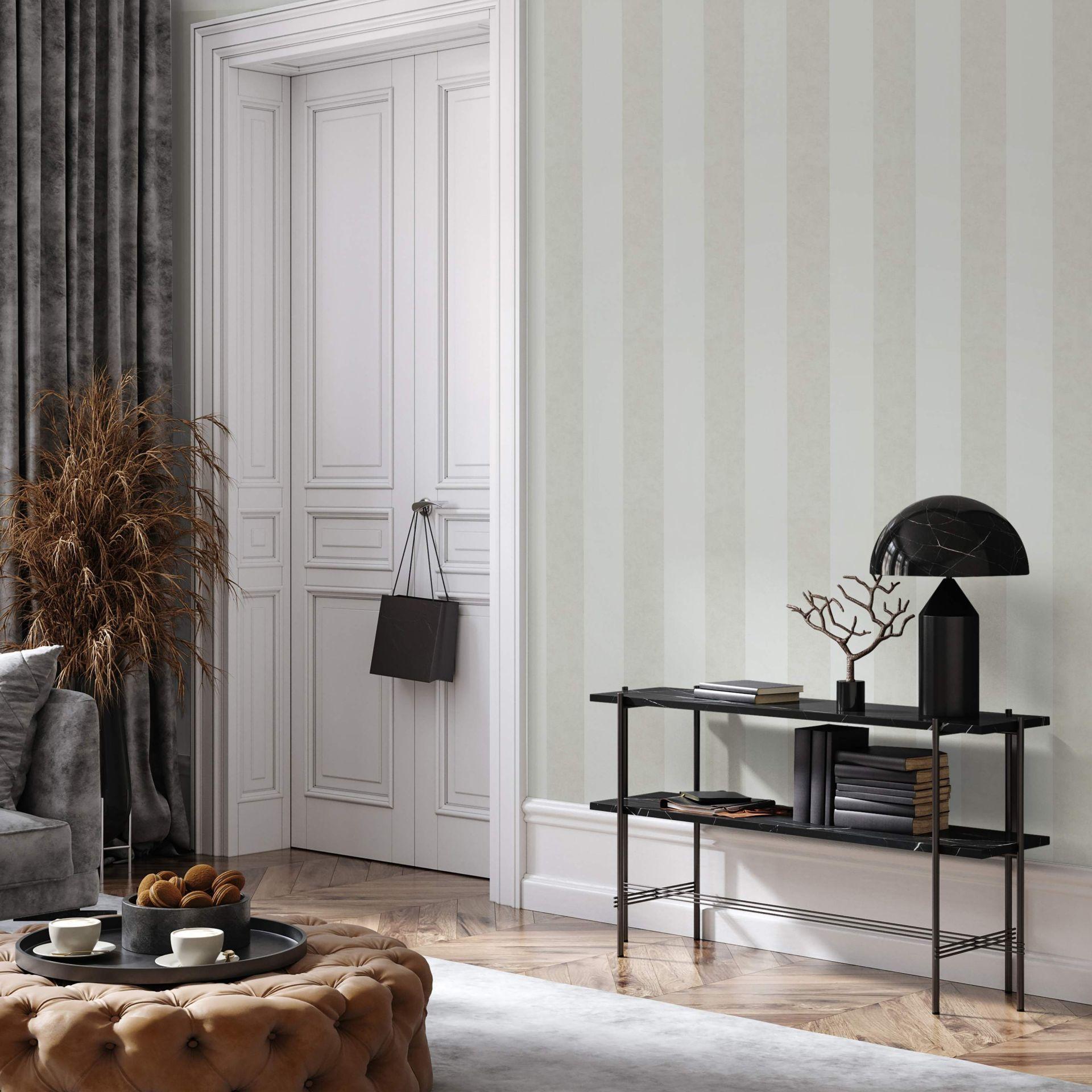 Stribet tapet, non-woven Shades Iconic hvid, grå