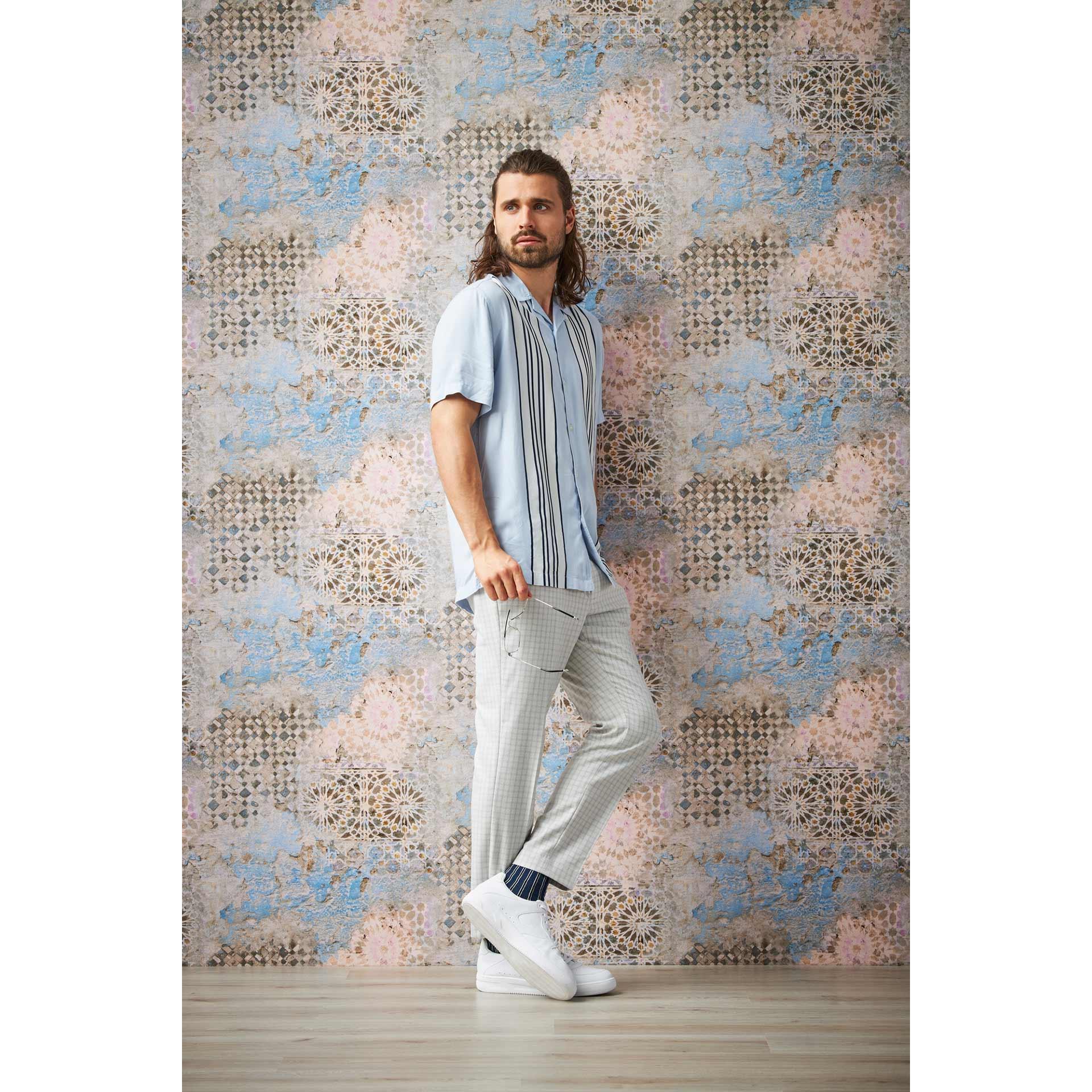 Papel pintado tejido-no tejido Livingwalls Papel pintado azulejo Metropolitan Stories Antonio Barcelona beige, azul, marrón