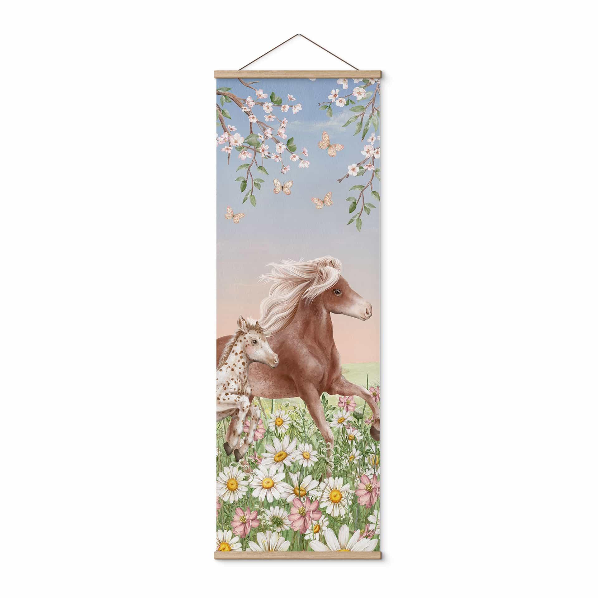 Póster de tela Caballos en el prado de flores - Kikki Belle - Panorama