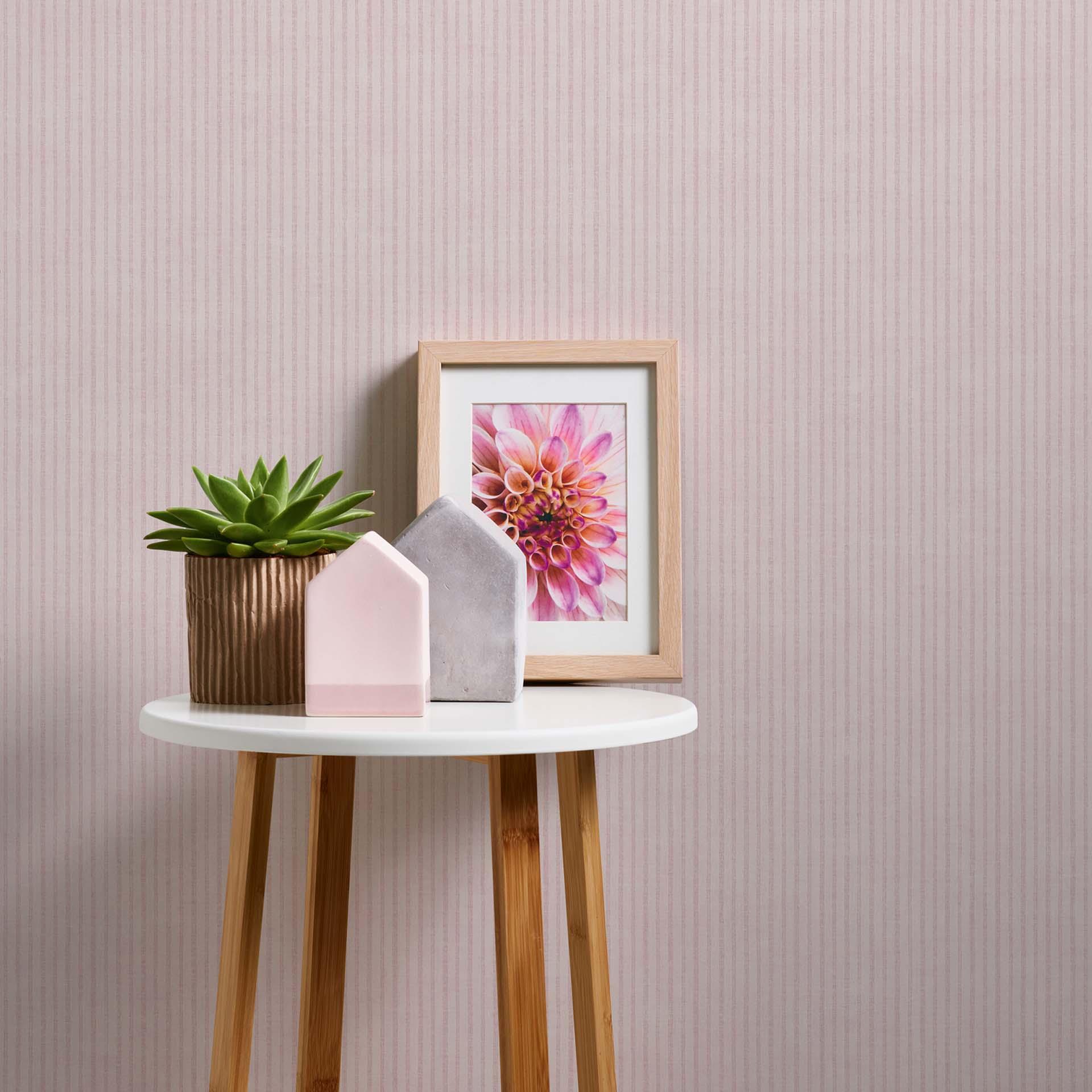 stribetapet creme pink - non-woven tapet kunst A.S. Création - mat og let tekstureret