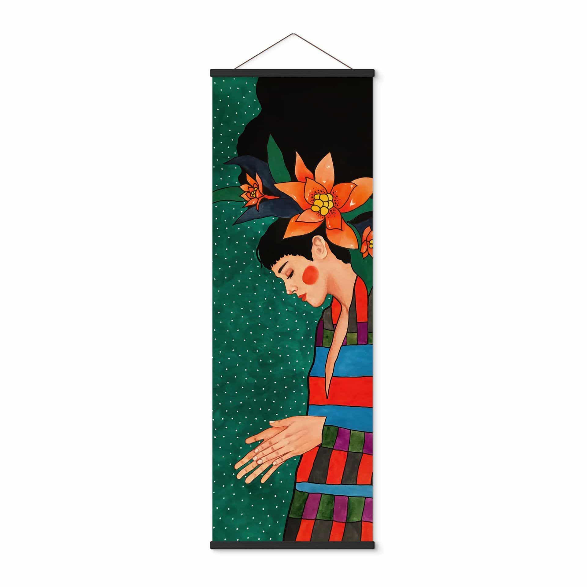 Póster de tela Mujer con vestido a rayas y flores naranjas - Hülya - Panorama