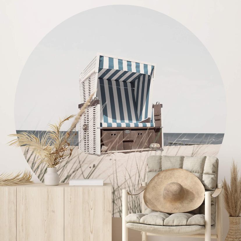 Strandstol ved Østersøen - rundt Fototapet - vliesetapet/selvklæbende non-woven tapet