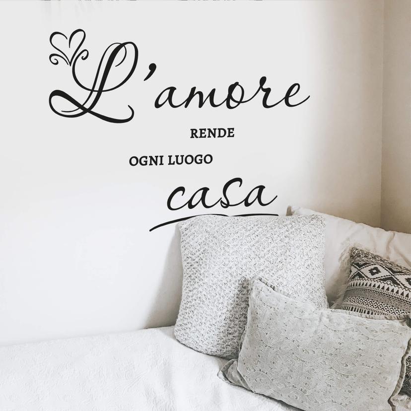 Adesivo murale - L'amore rende