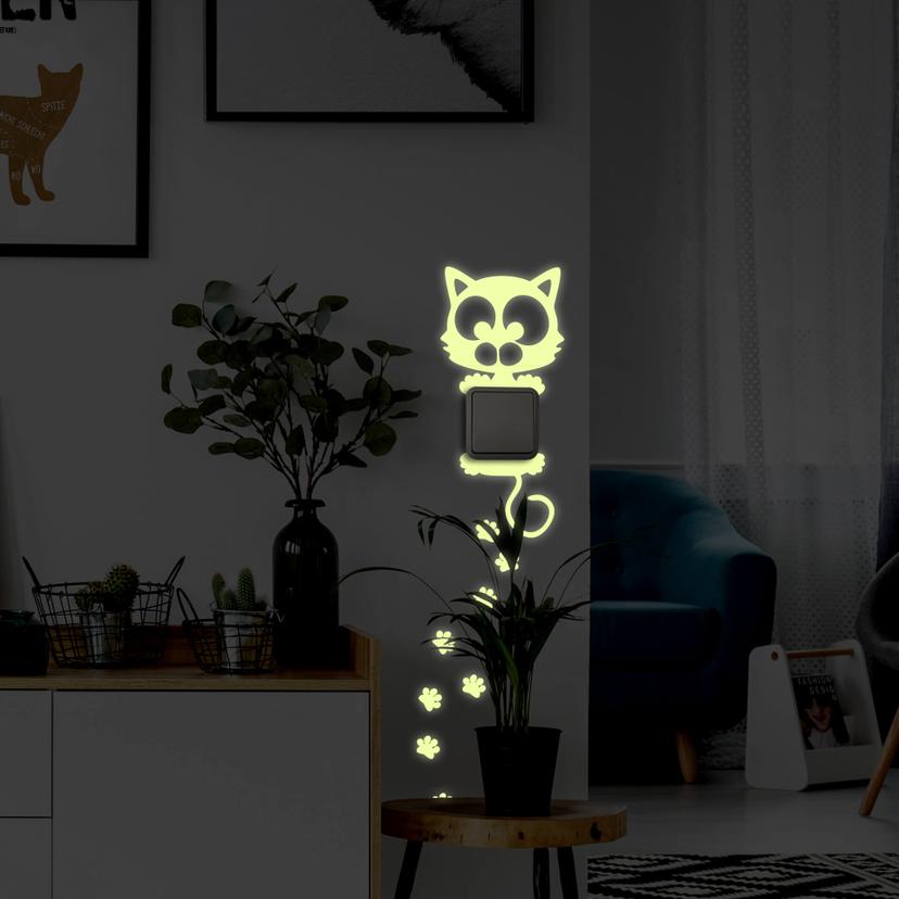 Selvlysende Wallsticker Kat - passer til stikkontakten