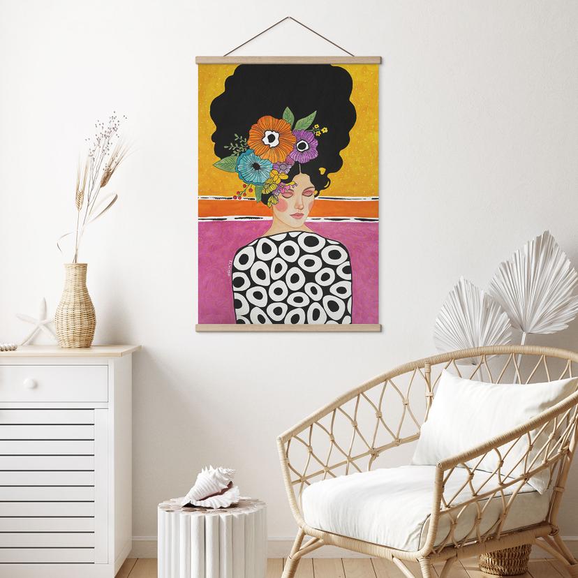 Textil poster kvinna med färgglad blomkrona - Hülya