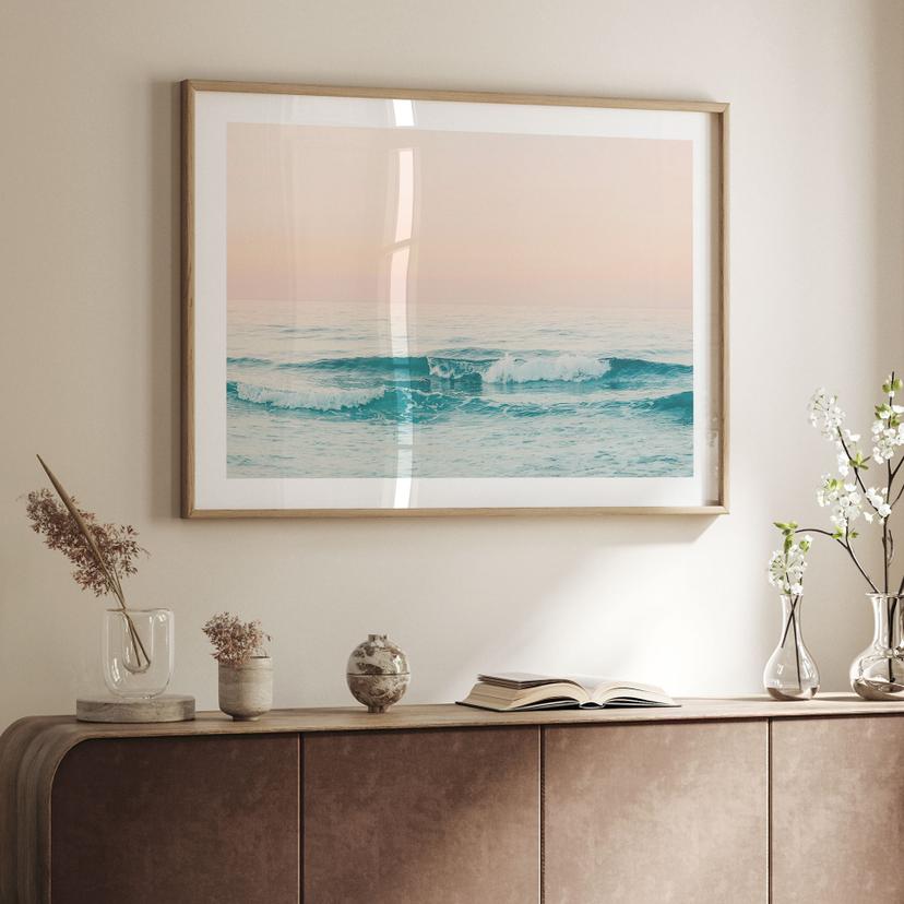 Poster Il mare blu incontra il cielo rosa in Grecia - Sisi & Seb