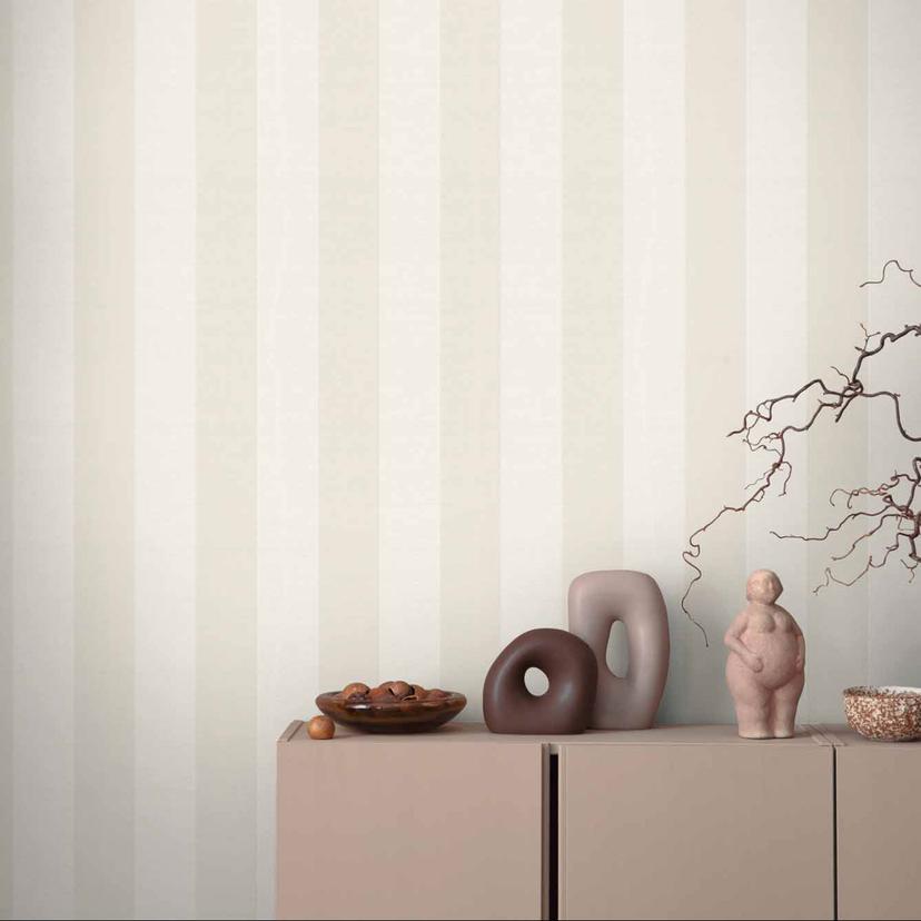 stribetapet hvid beige - non-woven tapetkunst A.S. Création - mat og let tekstureret