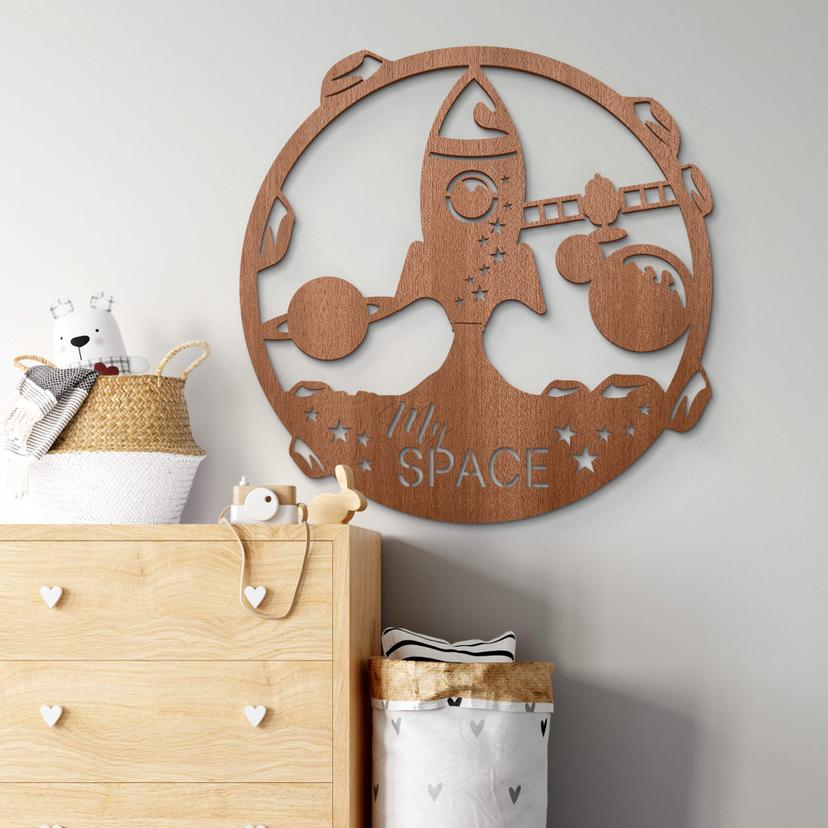 Decoración en madera caoba - My Space rocket