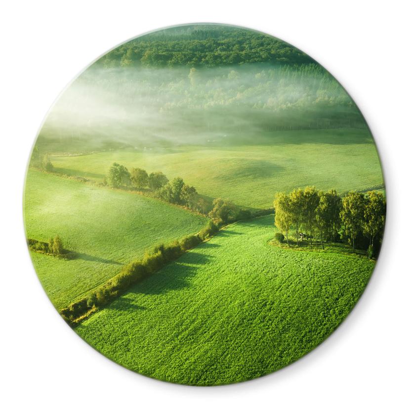 Glasbild Idyllische Felder im Nebel - Keller - Rund