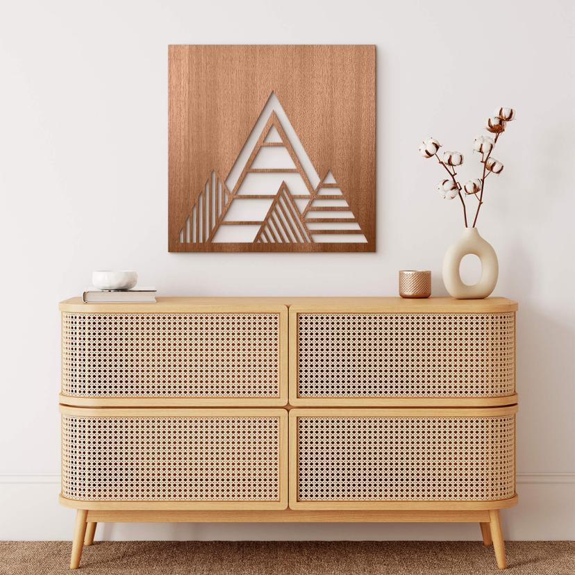 Decoración en madera caoba - Montañas geométricas