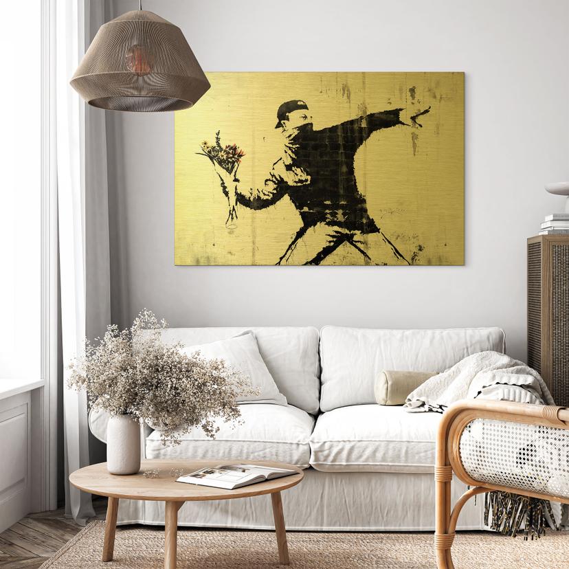 Alu-Dibond spazzolato con Effetto Oro, Argento e Rame - Il lanciatore di fiori - Banksy