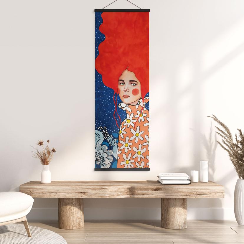 Stoffbild Frau mit rotem Haar und Blüten - Hülya - Panorama