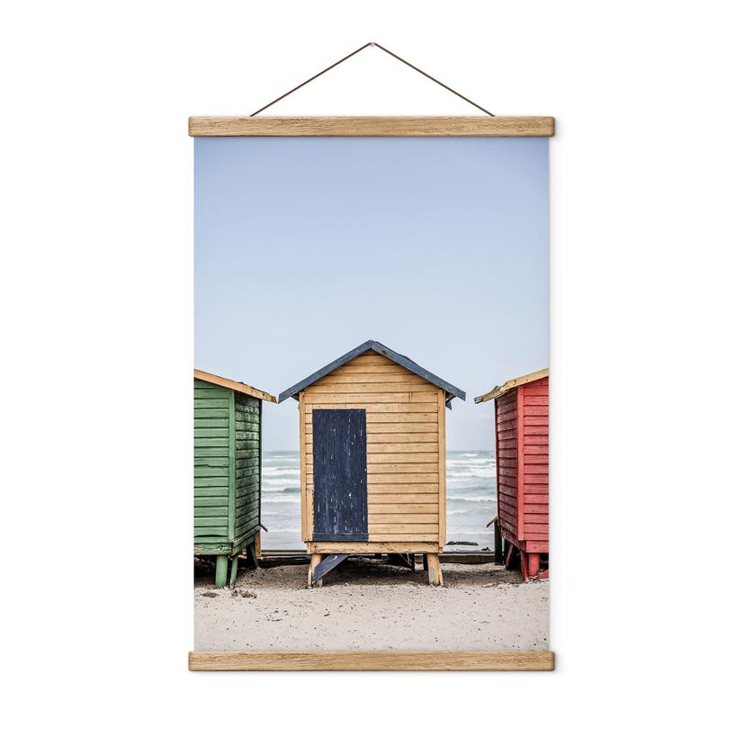 Tekstil plakat kystcharme - Farverige hytter ved havet - Shot by Clint