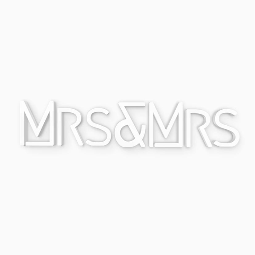 Dekorativa bokstäver 3D Mrs & Mrs modern