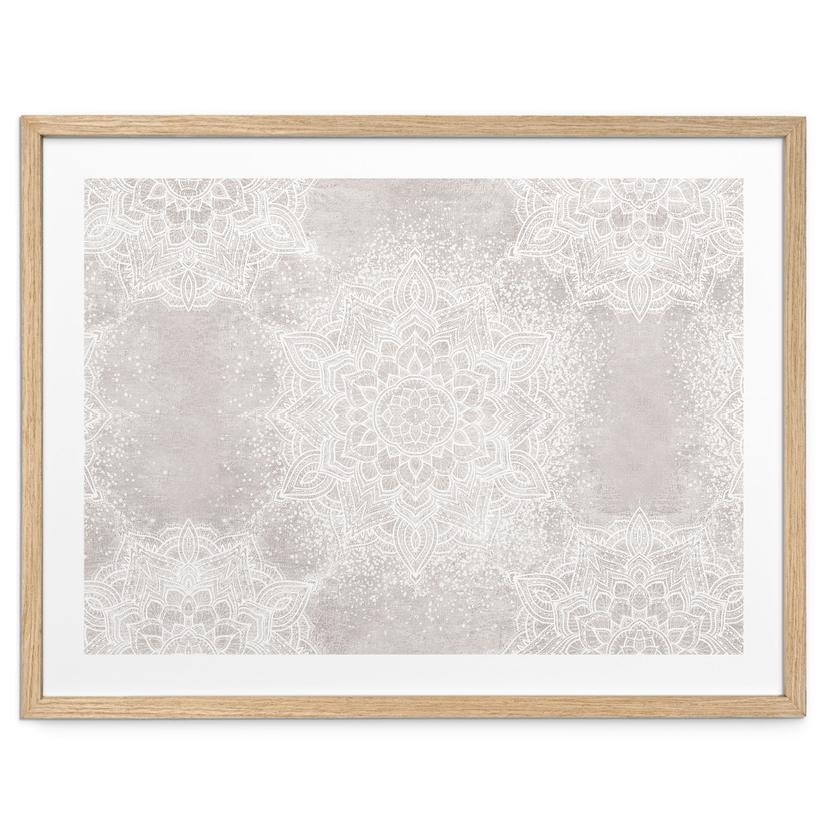 Plakat Blød mandala på grå-beige - Bloomery Decor