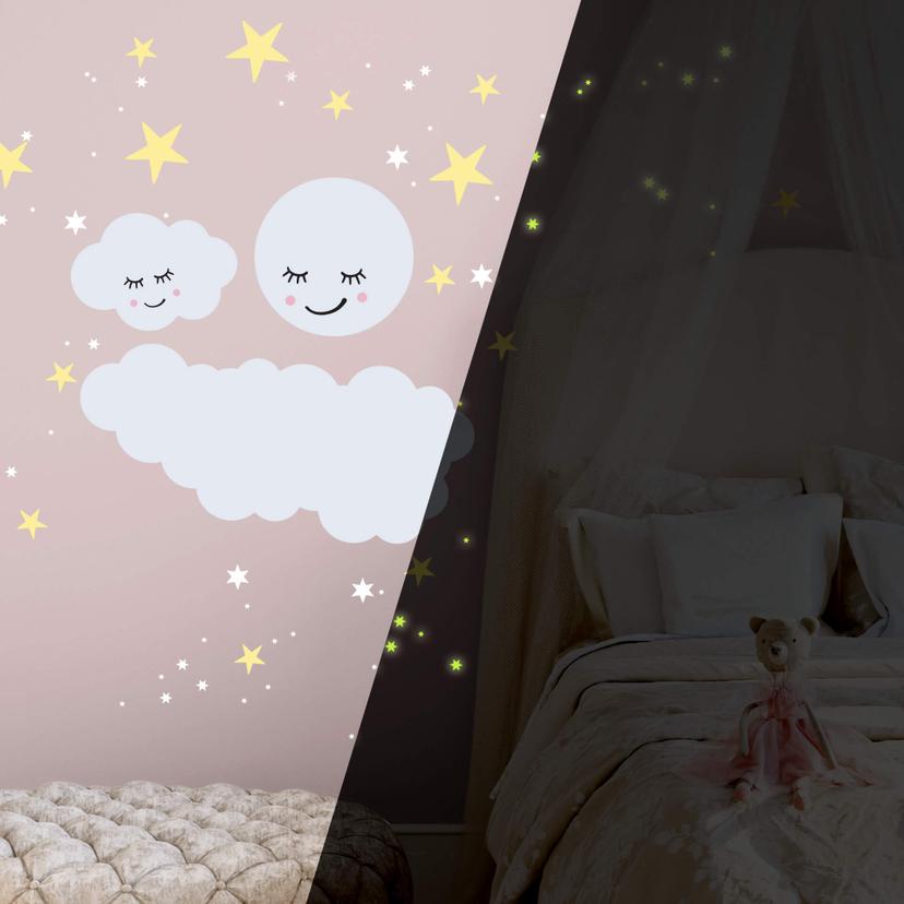 Muursticker  Wolken en Maan met Glow in Dark Sterrenhemel