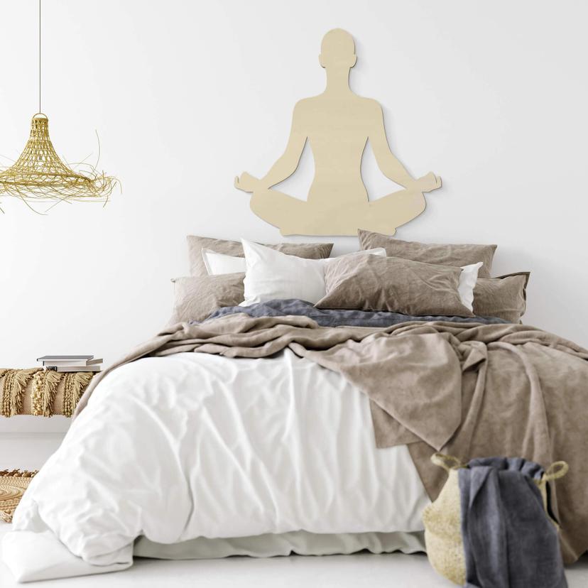 Decoración en madera chopo - postura de yoga sentado 01