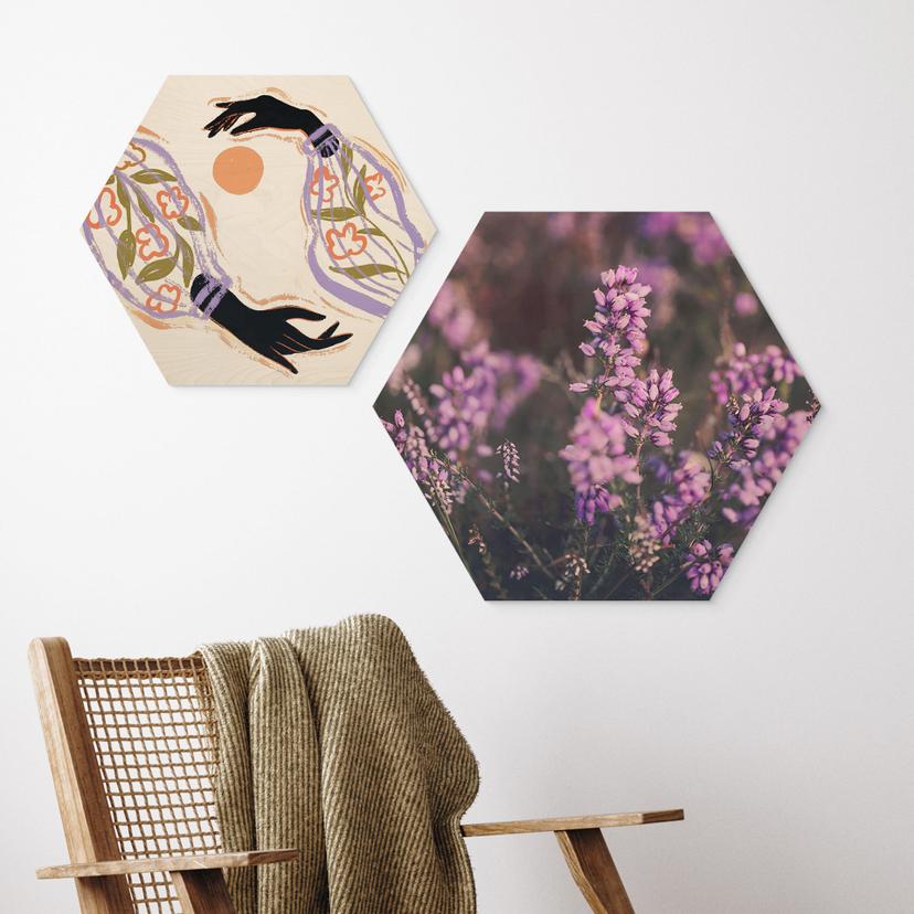Hexagon Holzbild Lila Heideblüte im warmen Licht - Annie
