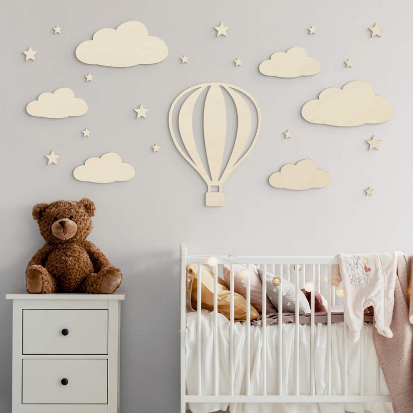 Decoración de pared para habitación infantil globo aerostático con nubes y estrellas - madera de ála