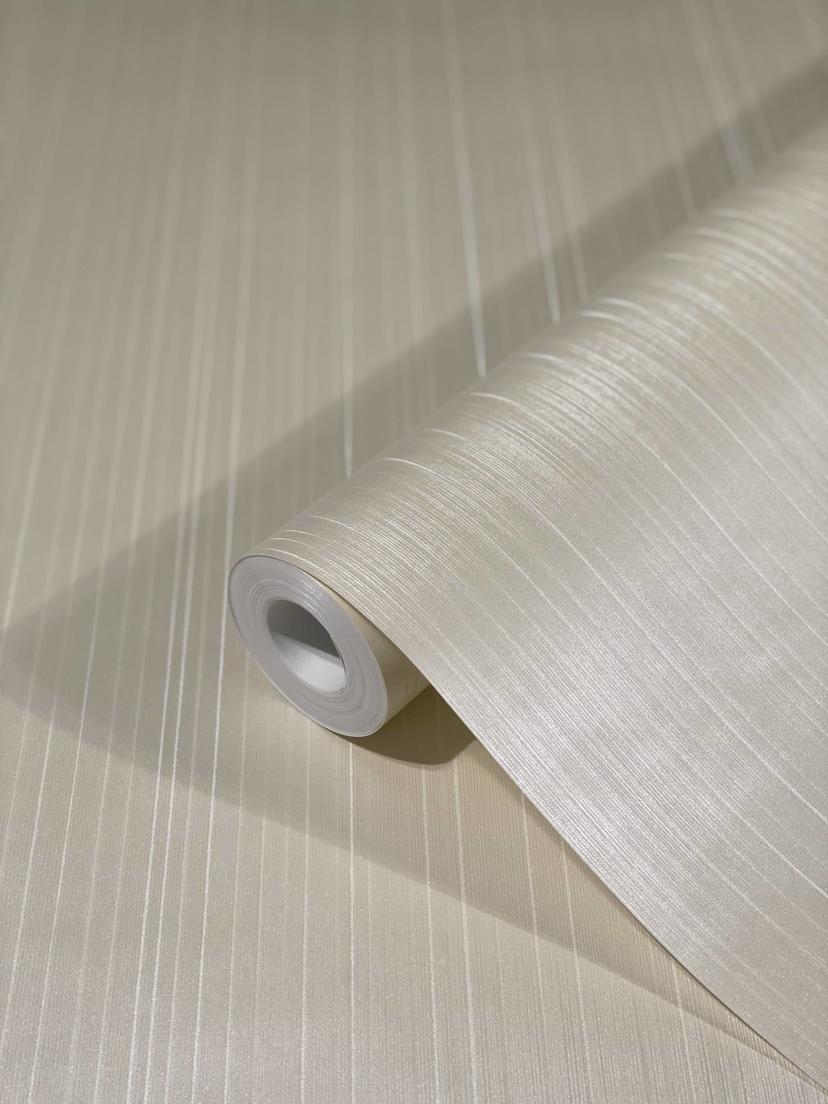non-woven tapet med skinnende fine striber og linjer beige striber af Harald Glööckler