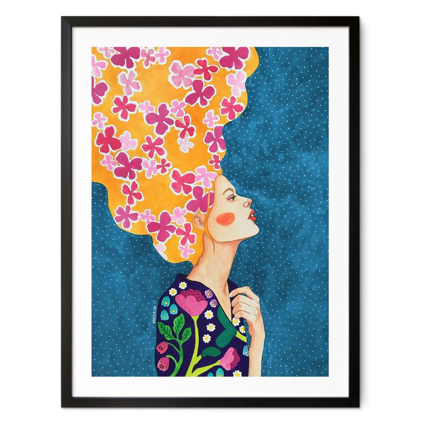 Póster de mujer con flores rosas en el pelo - Hülya