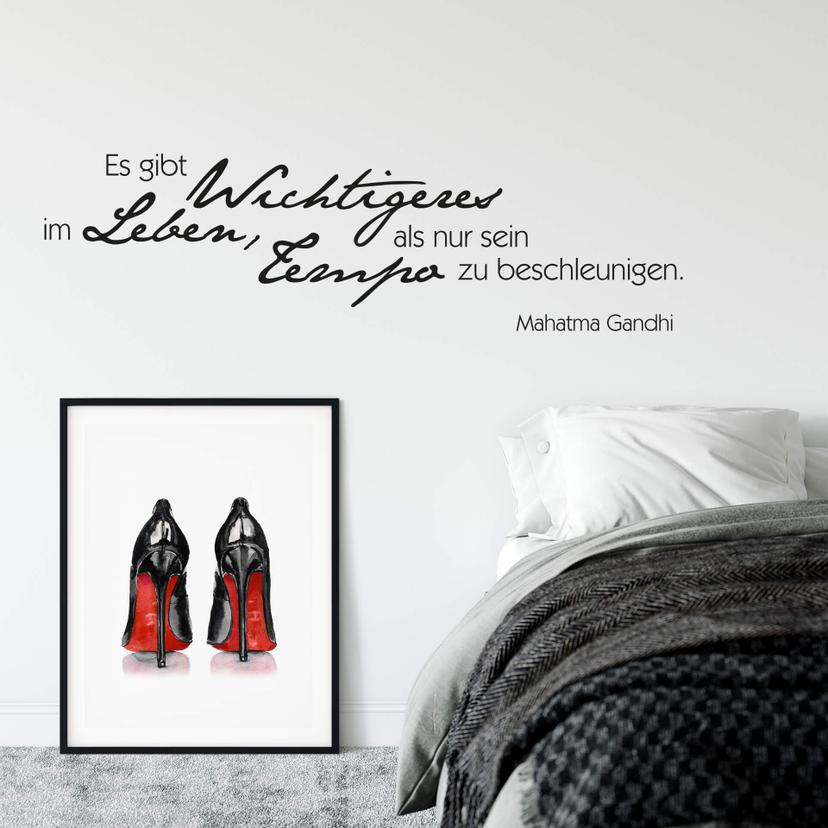Wandtattoo Es gibt wichtigeres im Leben