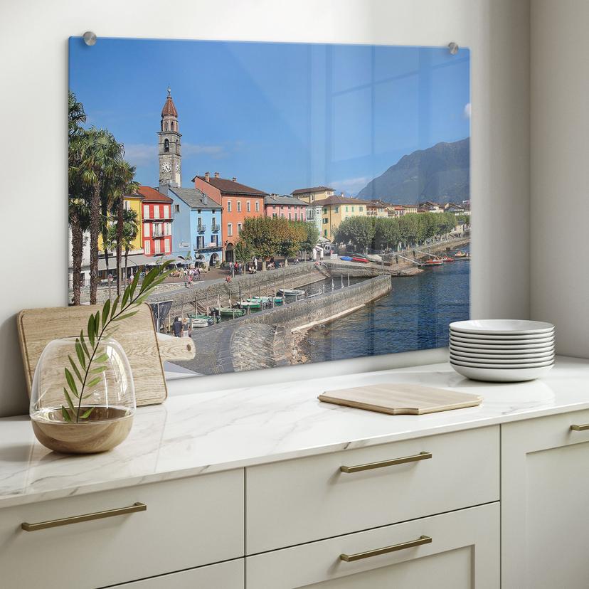 Stænkplade - Havnepromenade i Lago Maggiore