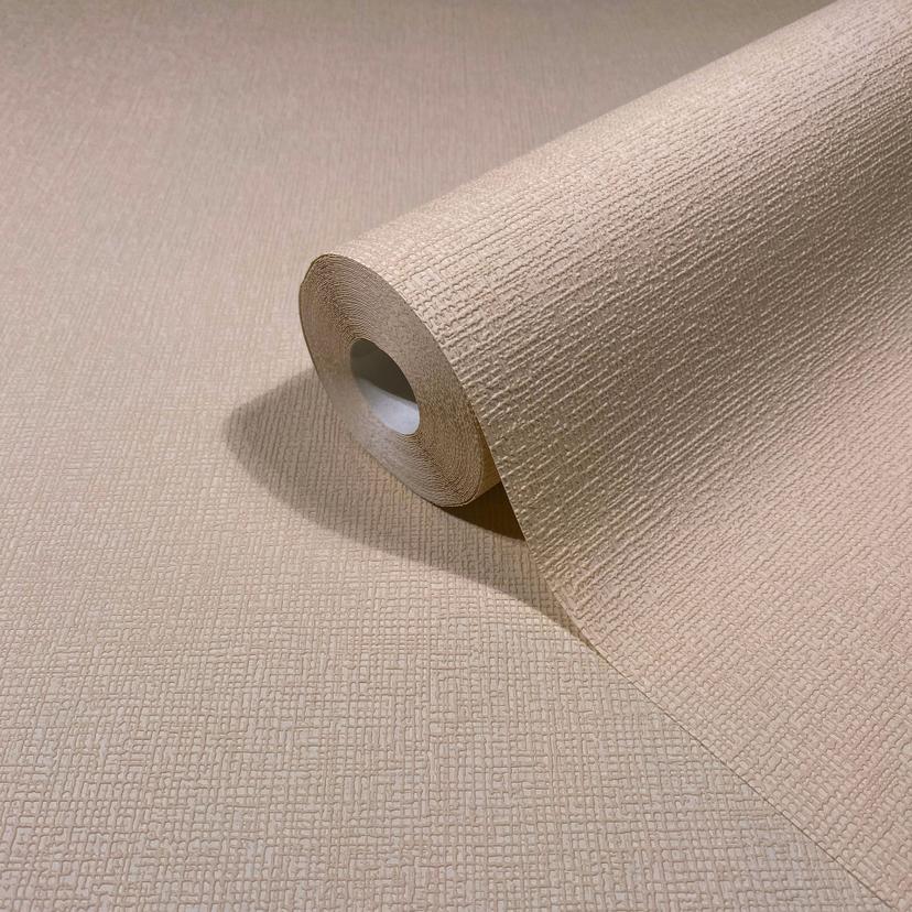 Papel pintado no tejido de color beige claro con textura lisa moderno