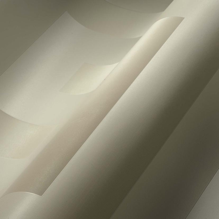 Carta da parati Versace in tessuto non tessuto bianco e crema con disegno geometrico a meandro