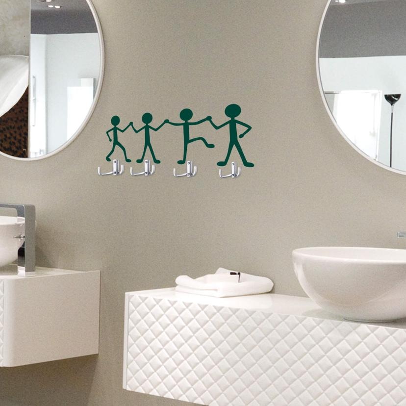 Sticker mural - Personnages + 4 crochets