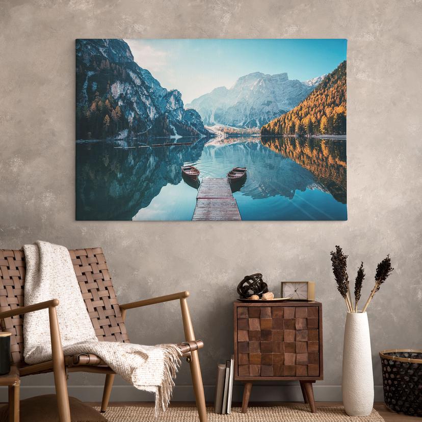 Stampa su tela Passerella in legno al Lago di Braies nelle Dolomiti