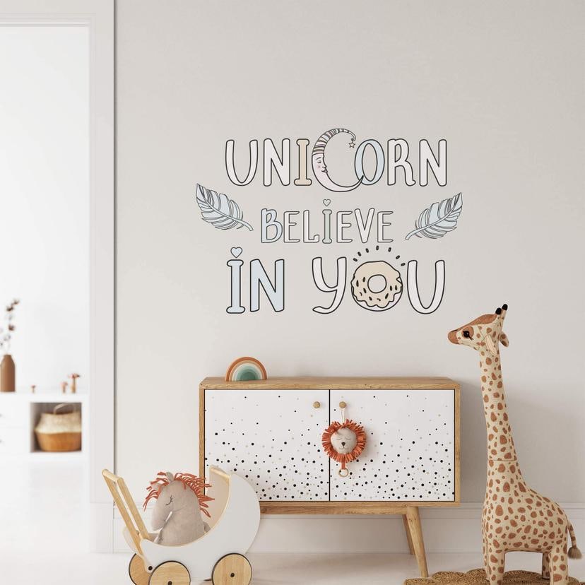 Sticker mural Kvilis - Unicorn Believe in a field of horses