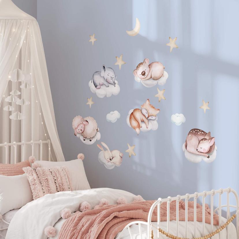 Sticker mural pour chambre d'enfant Animaux dormant sur des nuages avec lune et étoiles (16 pièces)