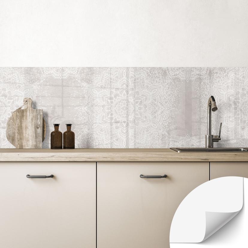 Selvklæbende stænkplade til køkken Blød mandala på grå-beige - Bloomery Decor