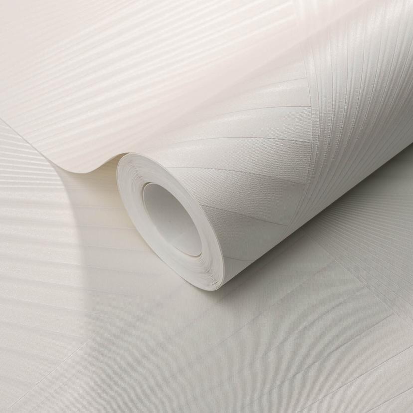 Non-woven tapet med grafiske mønstre og metallisk effekt i hvid